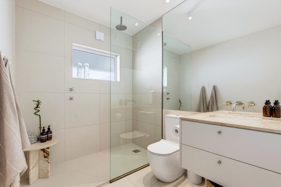 To Let 0 Bedroom Property for Rent in Sea Point Western Cape